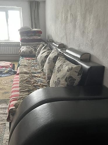 Прямой диван, Б/у at lalafo.kg Прямой диван, Б/у