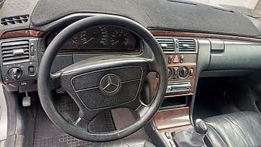 kia k7 2018: Mercedes-Benz E-Class: 1998 г., 2.4 л, Механика, Бензин, Седан — 4