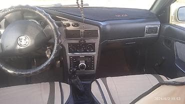 Daewoo Nexia: 2026 г., Седан — 8