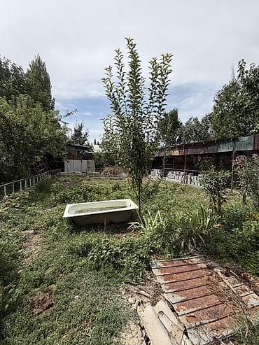 шопокове: 📍В Шопокове продается дом на участке 10 соток, 90 кв.м. 🏡На участке — 6