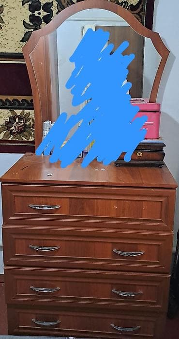 письменные столы: Спальный гарнитур, Б/у, Шкаф, ДСП, цвет - Коричневый — 1