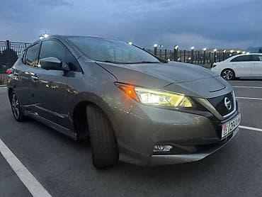 Продажа авто: Nissan Leaf: 2019 г., Электромобиль, Лифтбек — 3