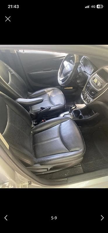 matiz 2013: Chevrolet Spark: 2016 г., 0.9 л, Автомат, Бензин, Хэтчбэк — 4