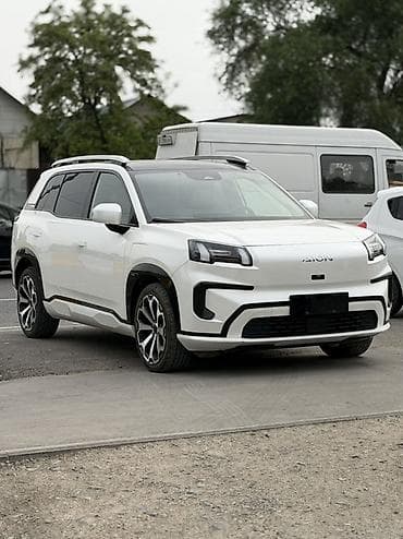 Zeekr: Zeekr : | 2024 г. Кроссовер — 2