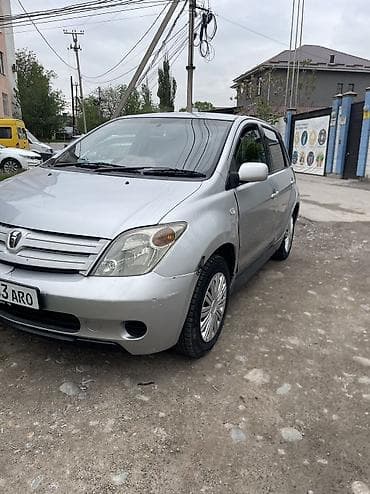 santa fr: Toyota Ist: 2003 г., 1.5 л, Автомат, Бензин, Хэтчбэк — 2