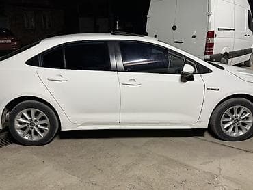 противен: Toyota Corolla: 2022 г., 1.8 л, Вариатор, Гибрид, Седан — 6