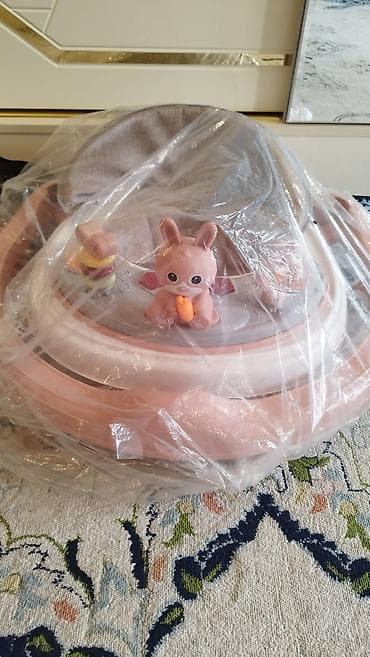 ходунок baby walker: Ходунки для малышей, розово-белые - Круглая база с широким устойчивым — 2