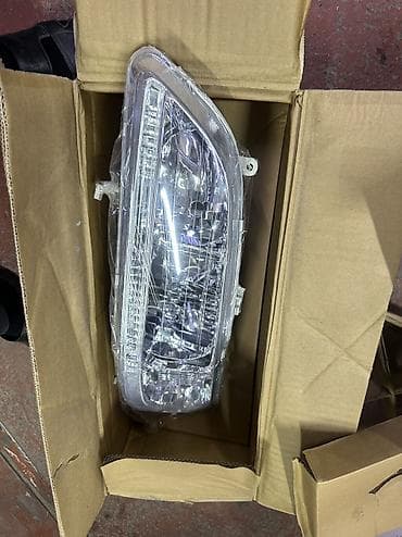 Комплект передних фар Honda 2000 г., Новый