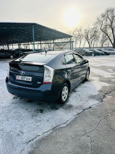 bmw e6: Toyota Prius: 2010 г., 1.8 л, Вариатор, Гибрид, Хэтчбэк — 3