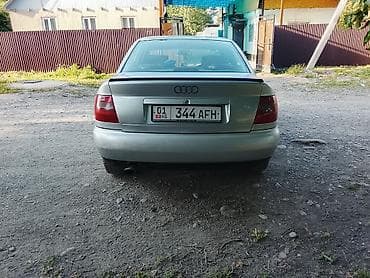 Audi A4: 1998 г., 1.6 л, Механика, Бензин, Седан — 2