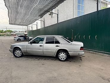 багажник мерс: Mercedes-Benz W124: 1990 г., 2.3 л, Механика — 7