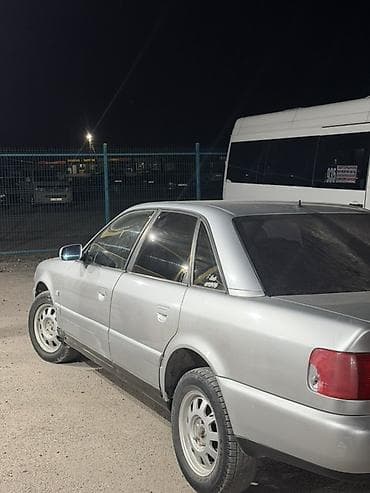 Унаа: Audi 100: 1996 г., 1.8 л, Кол менен иштөөчү, Бензин, Седан — 8