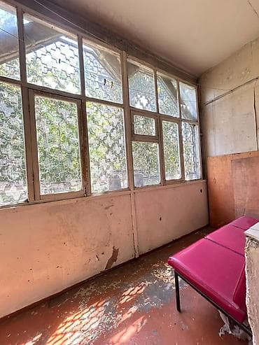 500: 2 комнаты, 50 м², 105 серия, 2 этаж, Требуется ремонт — 10