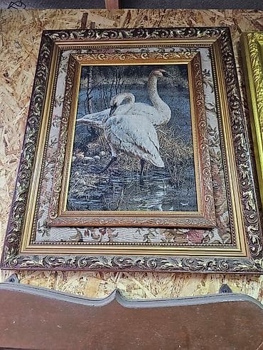 гобелен: Картина-гобелен в багете + деревянный буфет с витриной + крупная — 1