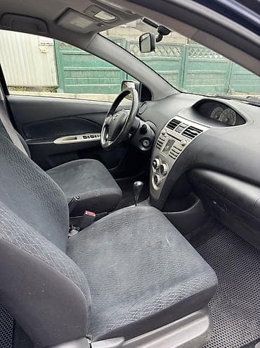 byd e7: Toyota Yaris: 2007 г., 1.5 л, Автомат, Бензин, Седан — 5