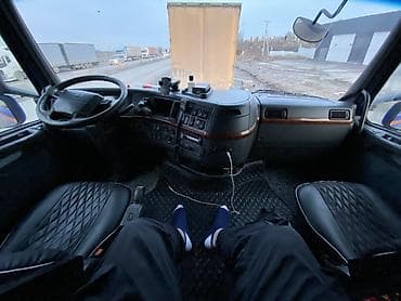ман man: Тягач, Volvo, 2003 г., Шторный — 5