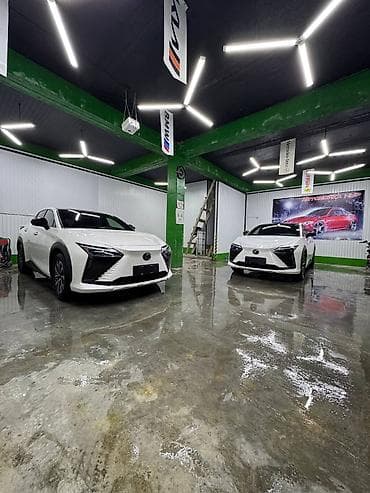 Транспорт: Lexus RZ: 2025 г., Электромобиль — 3