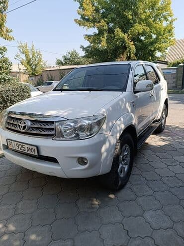 форанер 2020: Toyota Fortuner: 2010 г., 2.7 л, Автомат, Бензиновая, Внедорожник — 1