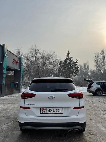 старих: Hyundai Tucson: 2020 г., 2 л, Автомат, Дизель, Кроссовер — 3