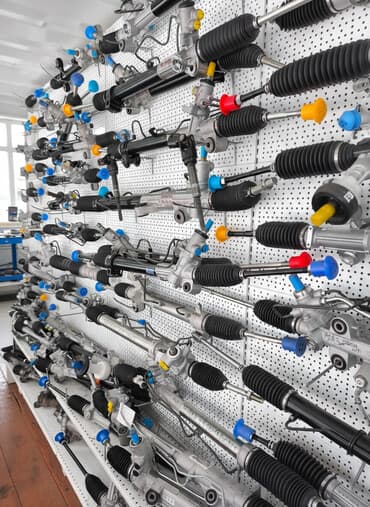 подкрыльник стрим: Рулевая рейка 2000 г., Новый, Оригинал — 2