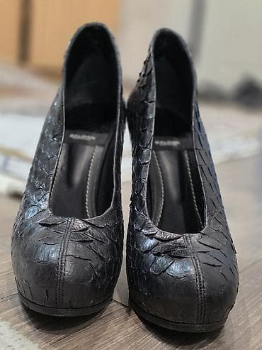 зальники сороконожки: Туфли-лодочки на высоком каблуке с фактурой под рептилию, цвет — — 1