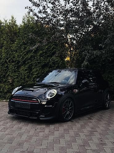 one stop: Mini John Cooper Works: 2019 г., 2 л, Автомат, Бензин, Купе — 2