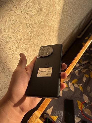 poco ош: OnePlus 11, Б/у, 256 ГБ, цвет - Черный, 2 SIM — 2