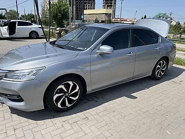 Honda Accord: 2017 г., 2.4 л, Вариатор, Бензин, Седан