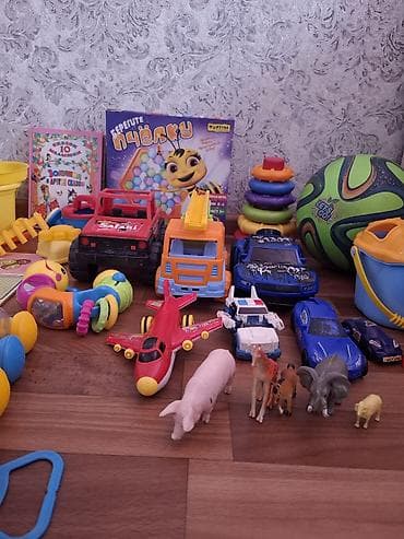 Детский мир: Игрушки разные 11 шт модельки железо. цена 2000с за все — 4
