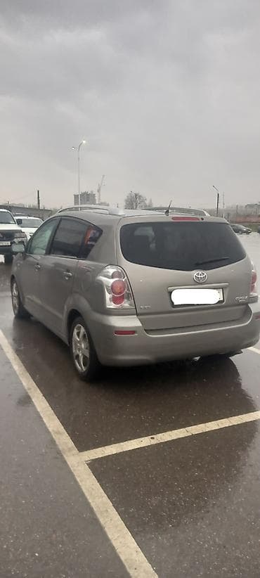 Унаа сатуу: Toyota Corolla Verso: 2007 г., 2.2 л, Кол менен иштөөчү, Дизель, Вэн/Минивэн — 2