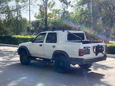 покрыш: Toyota Hilux Surf: 1992 г., 3 л, Автомат, Бензин, Пикап — 3