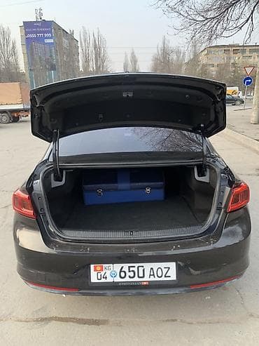 Renault: Renault : 2018 г., 2 л, Вариатор, Газ, Седан — 6