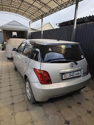 audi a4 2009: Toyota Ist: 2003 г., 1.3 л, Автомат, Бензин, Хэтчбэк — 2