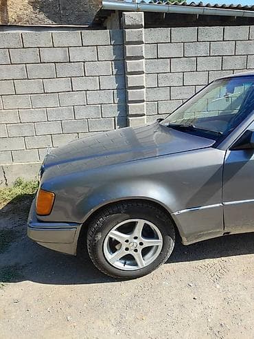 корвет машина: Mercedes-Benz W124: 1989 г., Седан — 4