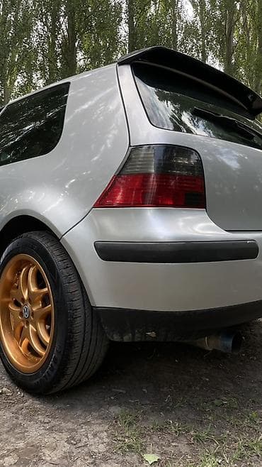 качан: Volkswagen Golf: 2000 г., 2 л, Кол менен иштөөчү, Бензин, Хетчбек — 8