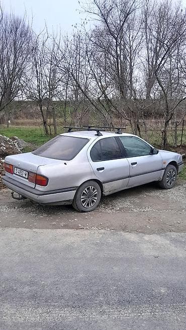 matiz diska: Nissan Primera: 1993 г., 2 л, Механика, Бензин, Седан — 2