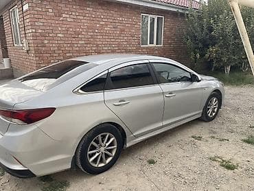w210 e280: Седан бизнес-класса, серебристый кузов. Основные особенности: - — 6