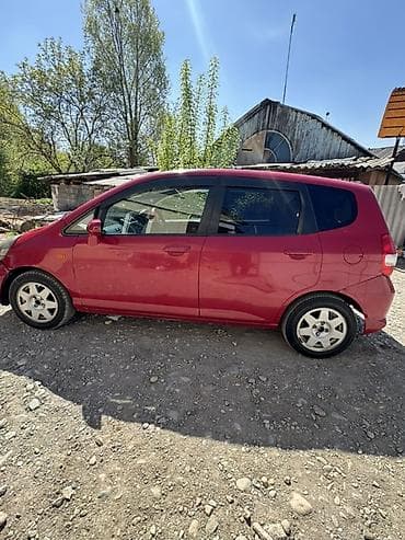 обмен на малолитражку: Honda Fit: 2002 г., 1.3 л, Вариатор, Бензин, Хэтчбэк — 4
