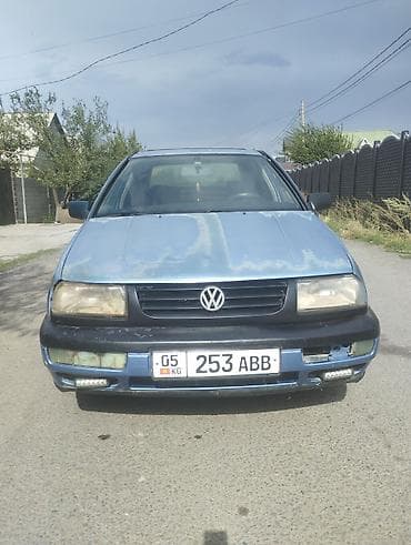 Volkswagen Vento: 1994 г., 1.6 л, Механика, Бензин, Седан at lalafo.kg Volkswagen Vento: 1994 г., 1.6 л, Механика, Бензин, Седан