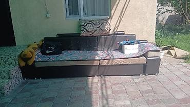 Прямые диваны: Прямой диван, Б/у — 1