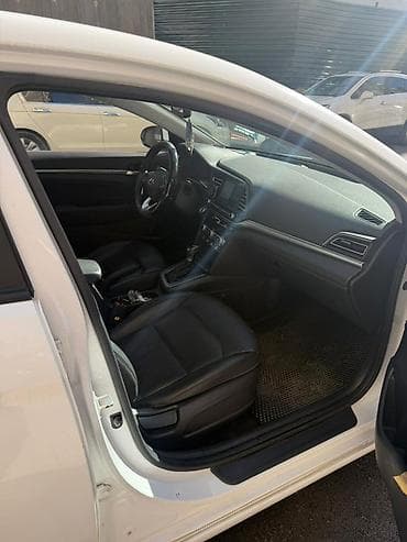 Продажа авто: Hyundai Avante: 2019 г., 1.6 л, Автомат, Бензин, Седан — 5