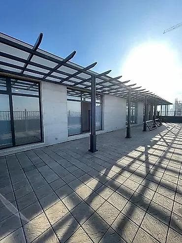 первая линия под бизнес: Сдаю Аренда офисов, В жилом комплексе, С видом на горы, 1 линия, С — 1