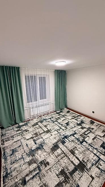 Үйлөр: 🏡 **Продается кирпичный Дом Район: ж/м Ак-Орго, Бишкек 🛏️ 4 комнаты — 6