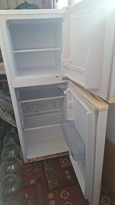 xiaomi mi mix 2: Двухкамерный холодильник Parrow белого цвета. Оснащен раздельными — 2