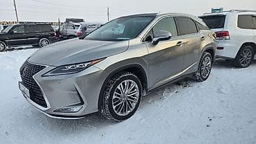Lexus RX: 2022 г.