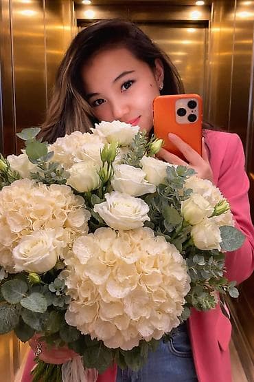 Светодиодные гирлянды: Авторские букеты и цветочные композиции - Пышные моно-букеты из белых — 2