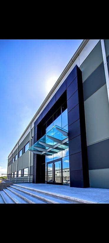 Монтаж декоративных элементов | Алюкобонд Больше 6 лет опыта