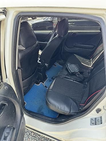 авто прикуриватель: Honda Fit: 2003 г., Хэтчбэк — 4