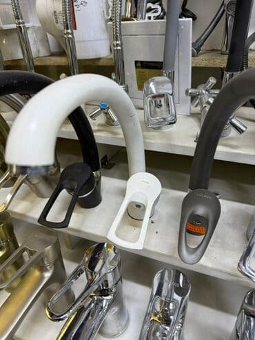 Смесители для кухни и ванной в современном дизайне. Основные at lalafo.kg Смесители для кухни и ванной в современном дизайне. Основные