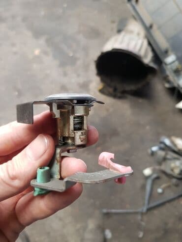 охотничий магазин ош: Замок багажника Nissan Б/у, Оригинал — 3